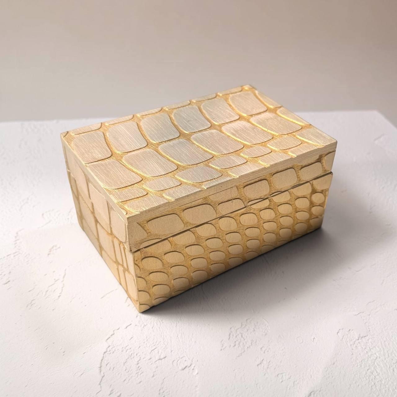 Pearl Reptile Tarot Box – Wooden Crystal & Card Storage