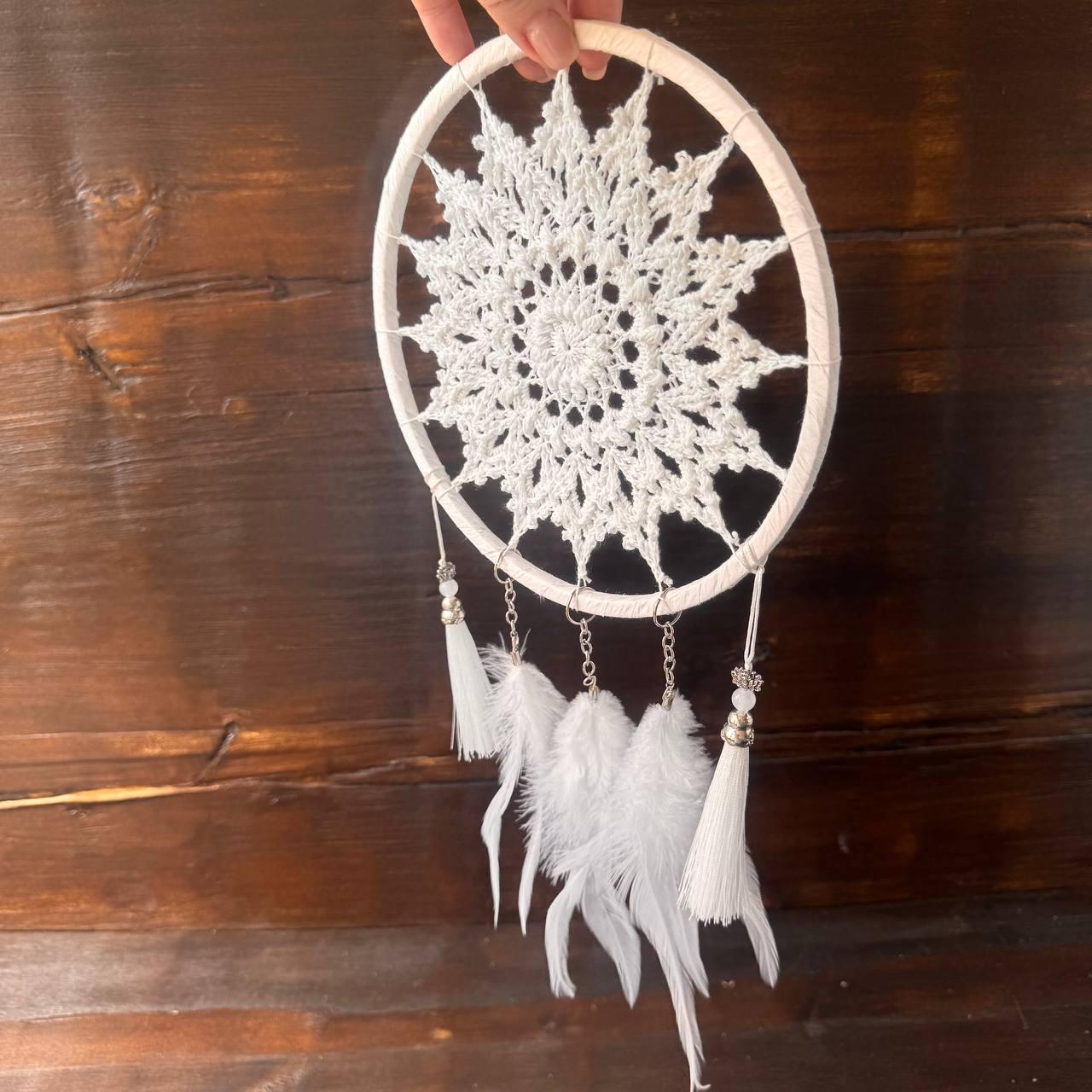 White Crochet Dream Catcher – Boho Bedroom & Nursery Decor