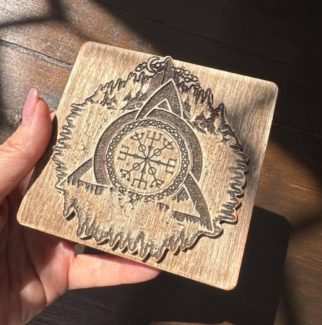 Mini Runes Set Pocket Wooden Elder Futhark with Magnetic Lid, Travel Rune Stones