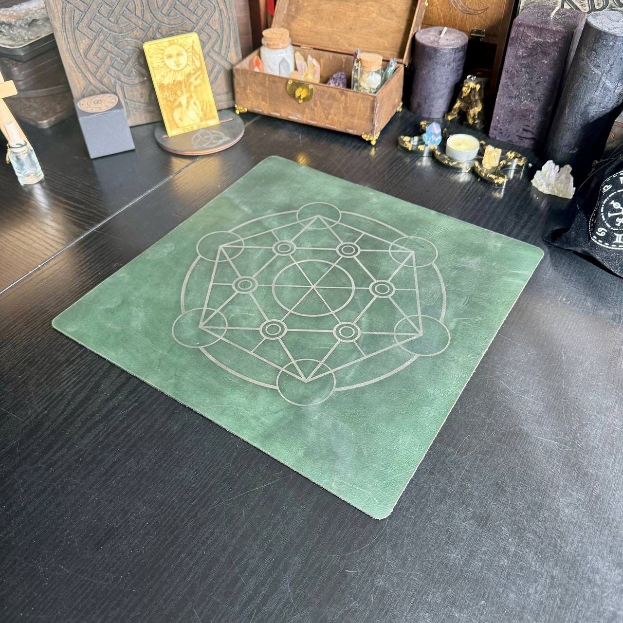 Metatron Circle Leather Dowsing Mat for Runes & Charms