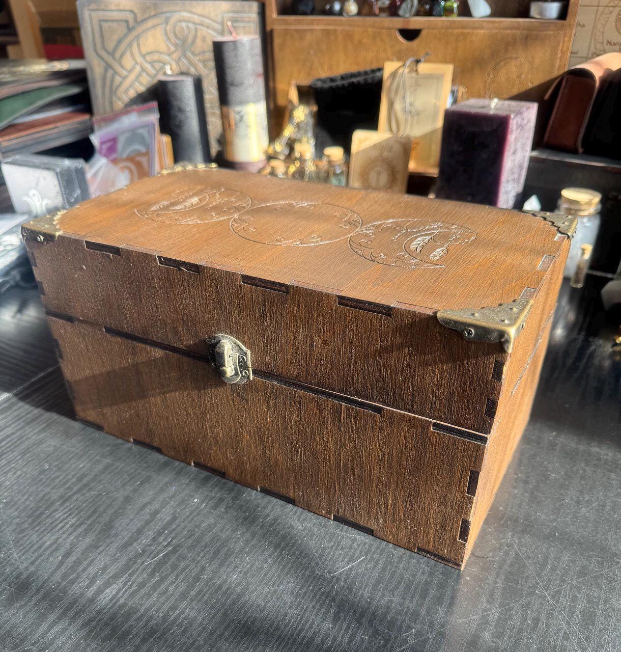 Wooden Tarot Box – Personalized Engraved Crystal Organizer & Runes Storage Case