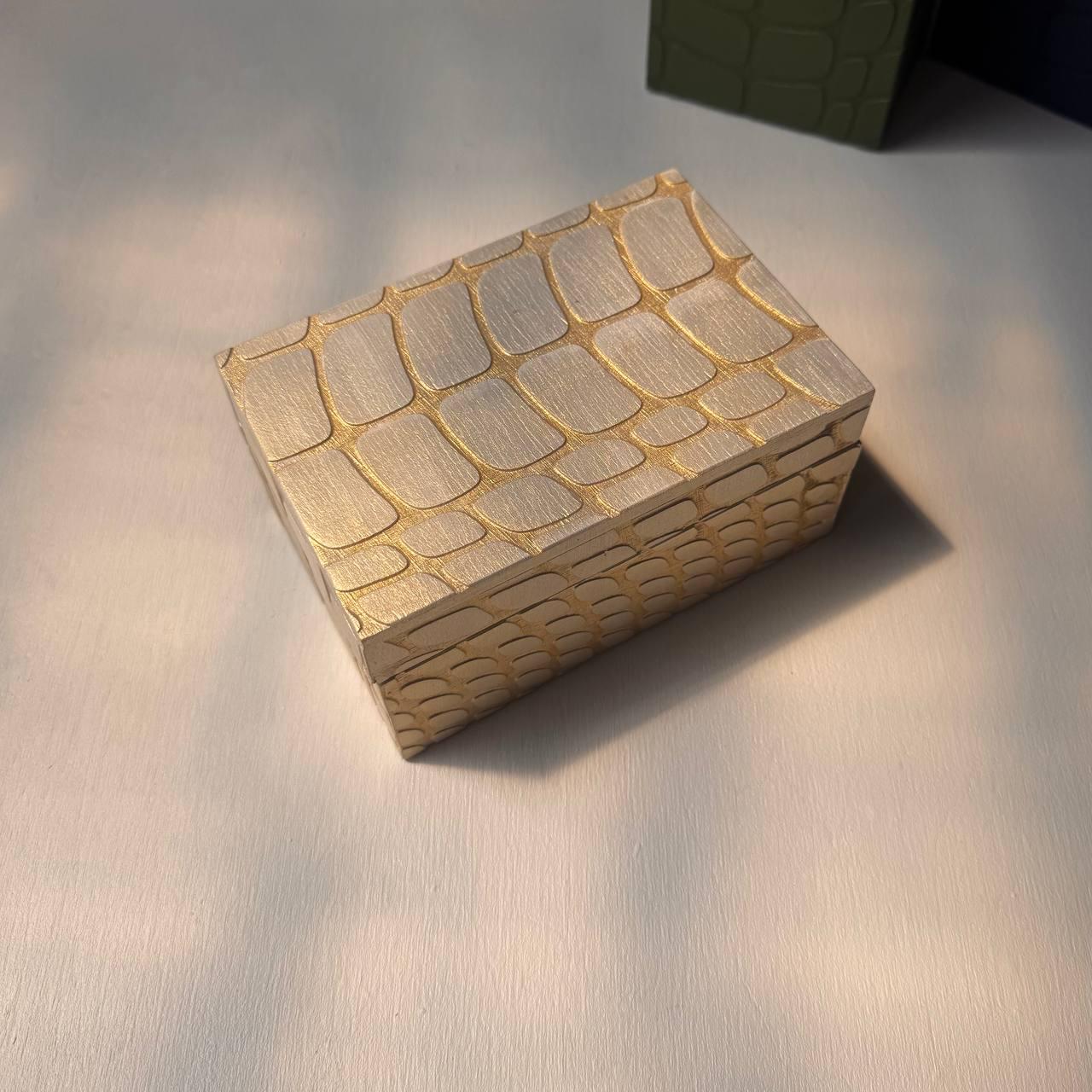 Pearl Reptile Tarot Box – Wooden Crystal & Card Storage