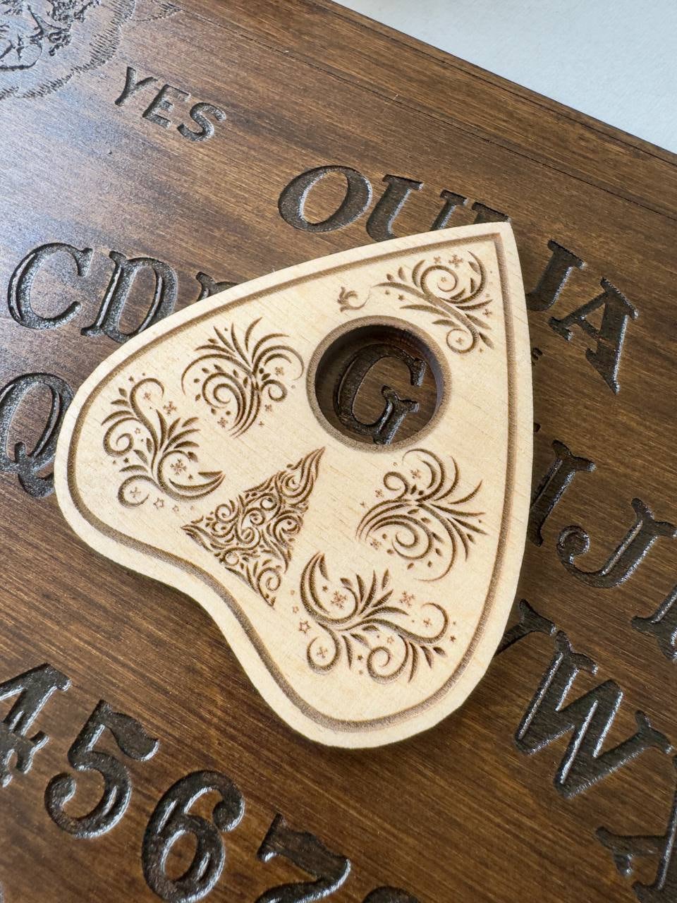 Christmas Tree Ouija Planchette: Engraved Wooden Spirit Board Tool