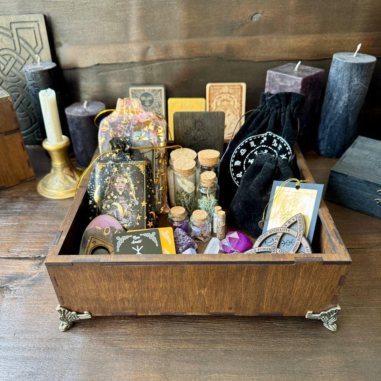 Witchcraft Storage Box with Feet – Wooden Altar Chest for Tarot, Crystals, Herbs & Spell Tools